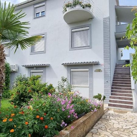 Bella Nina Apartments Šilo 外观 照片