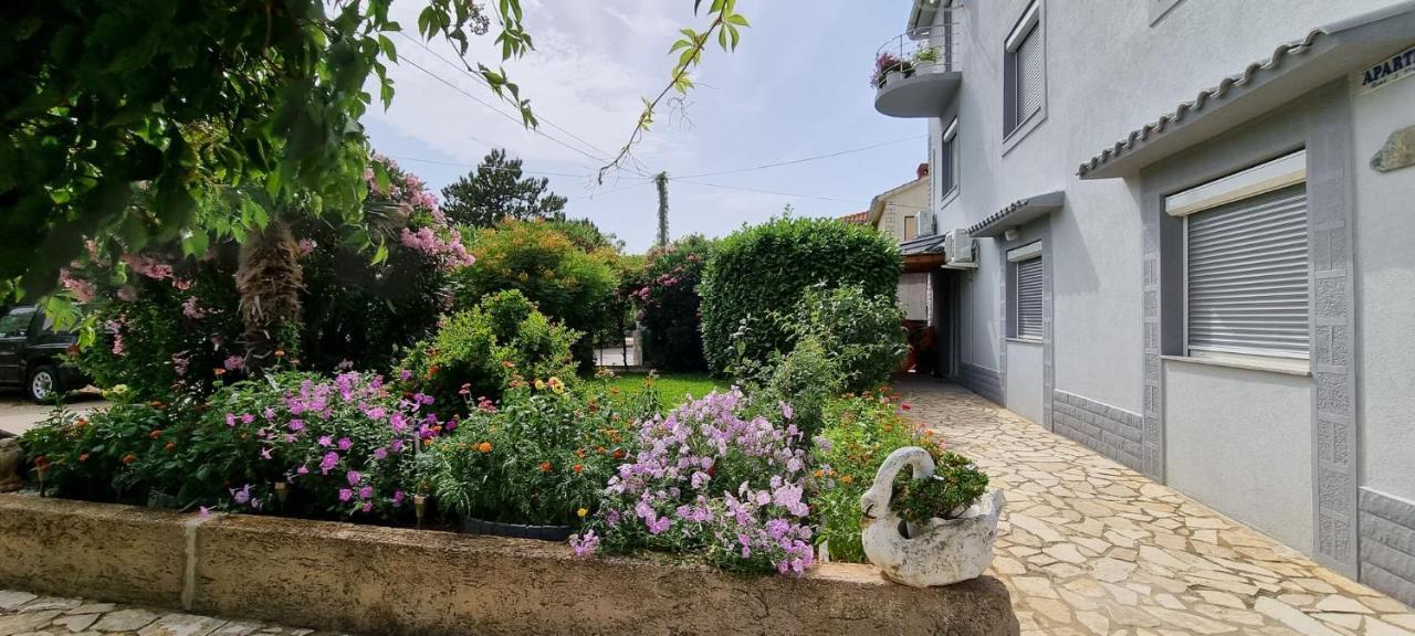 Bella Nina Apartments Šilo 外观 照片